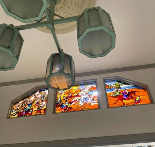 蛸地蔵駅のステンドグラス