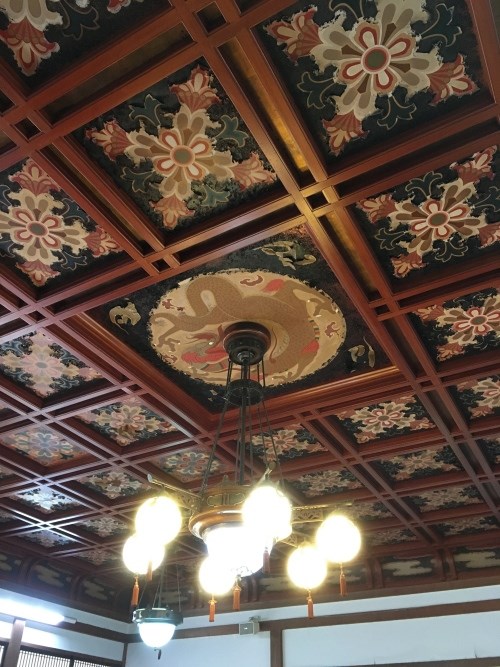 瑞龍閣広間の天井