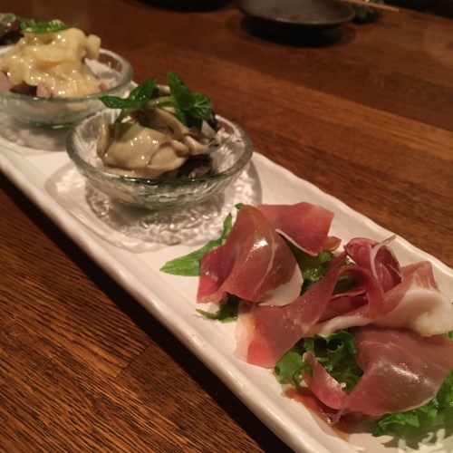 生ハムなどの盛り合わせ