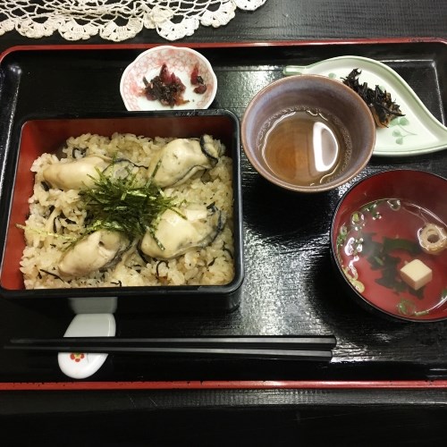 宮島の牡蠣ご飯定食