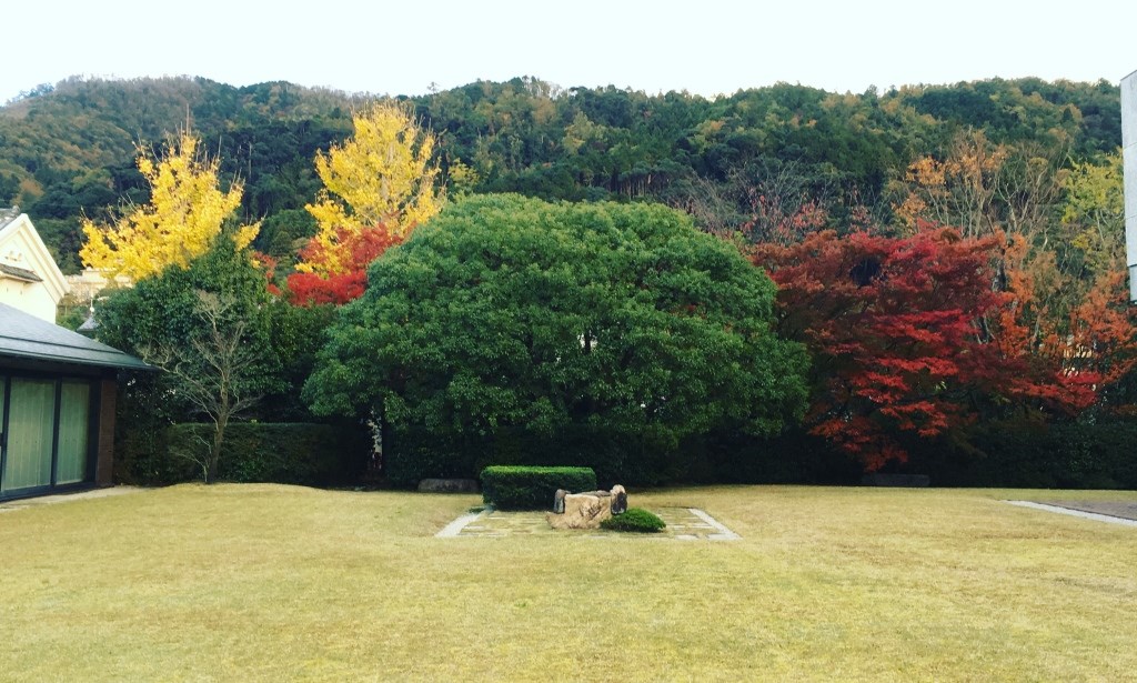 泉屋博古館の中庭