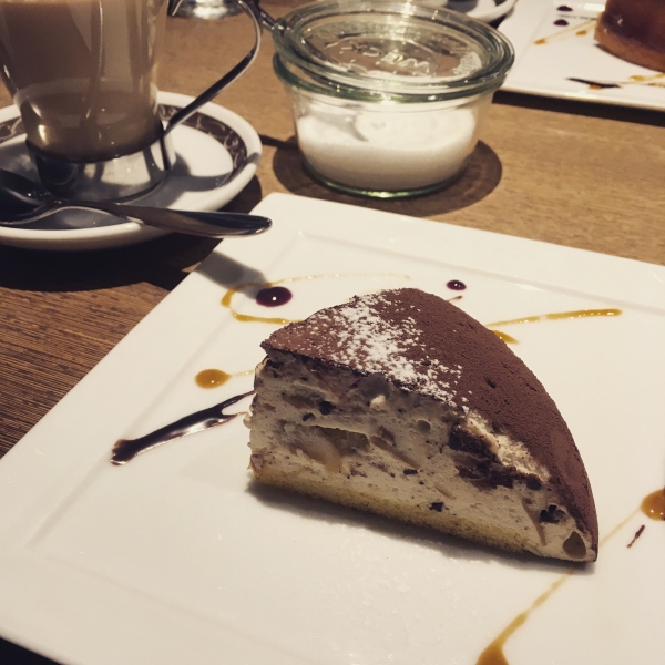 イグカフェのケーキ